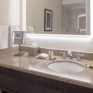 One-Bedroom King Suite